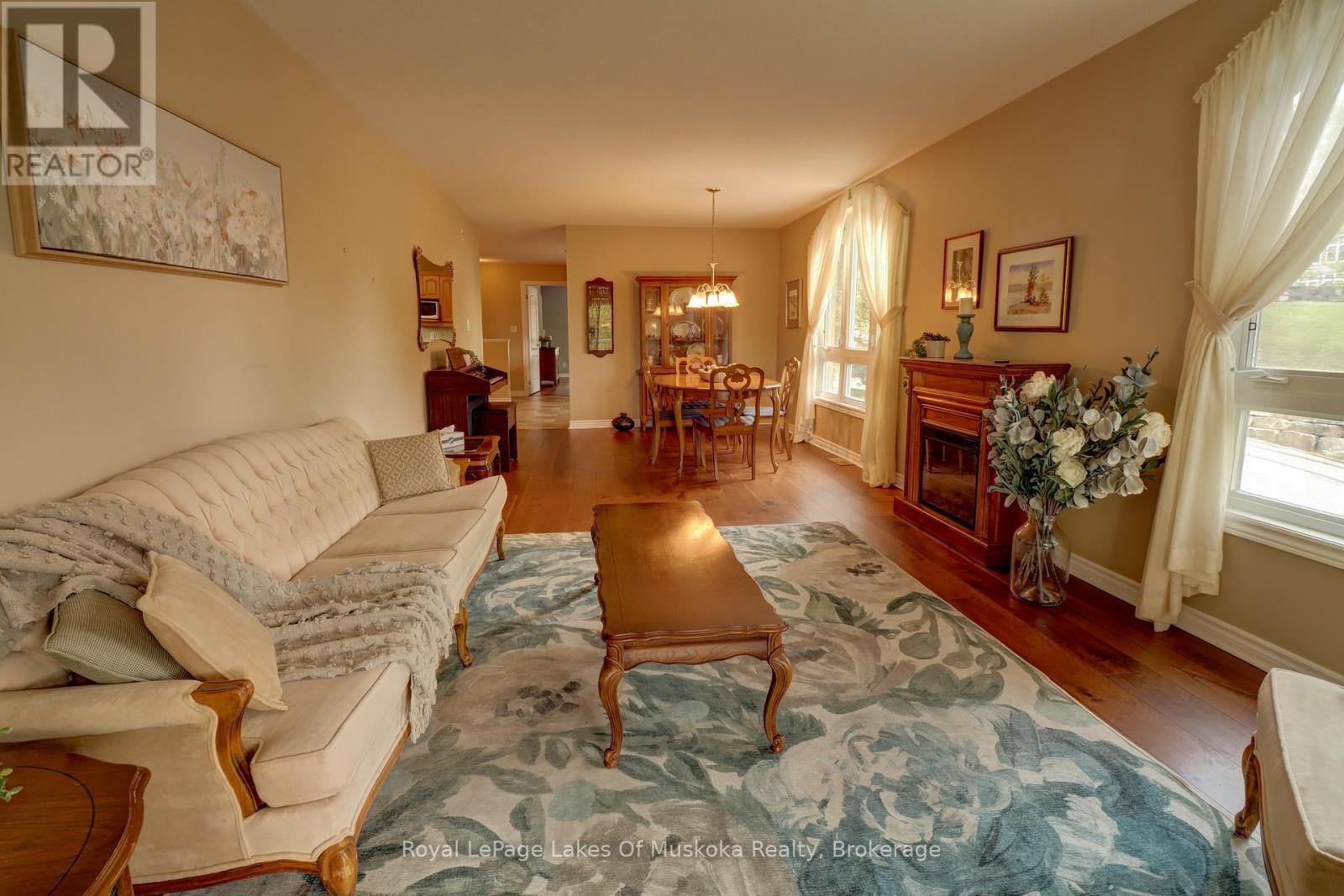 












106 - 31 DAIRY LANE

,
Huntsville (Chaffey),




Ontario
P1H2L7

