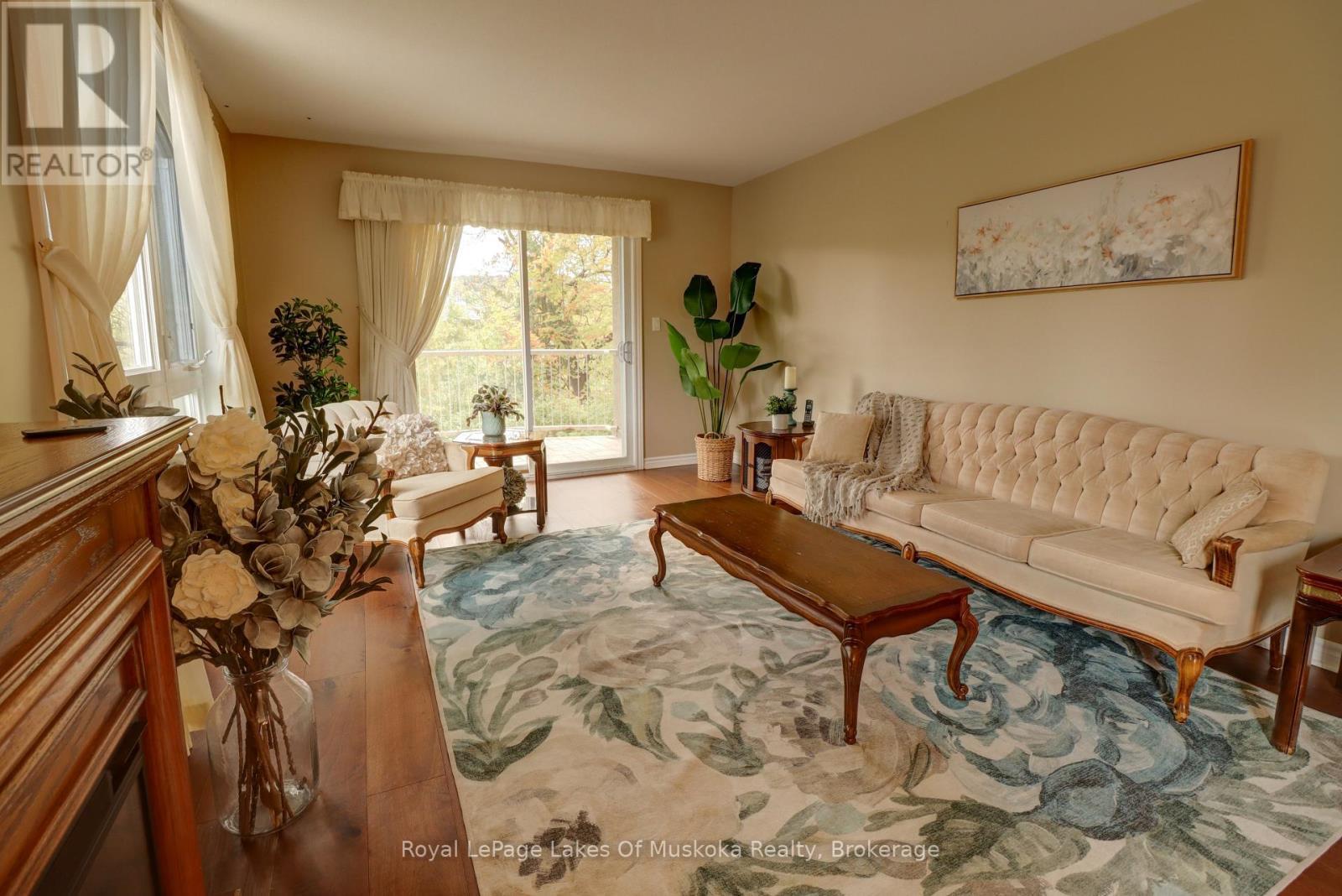 












106 - 31 DAIRY LANE

,
Huntsville (Chaffey),




Ontario
P1H2L7

