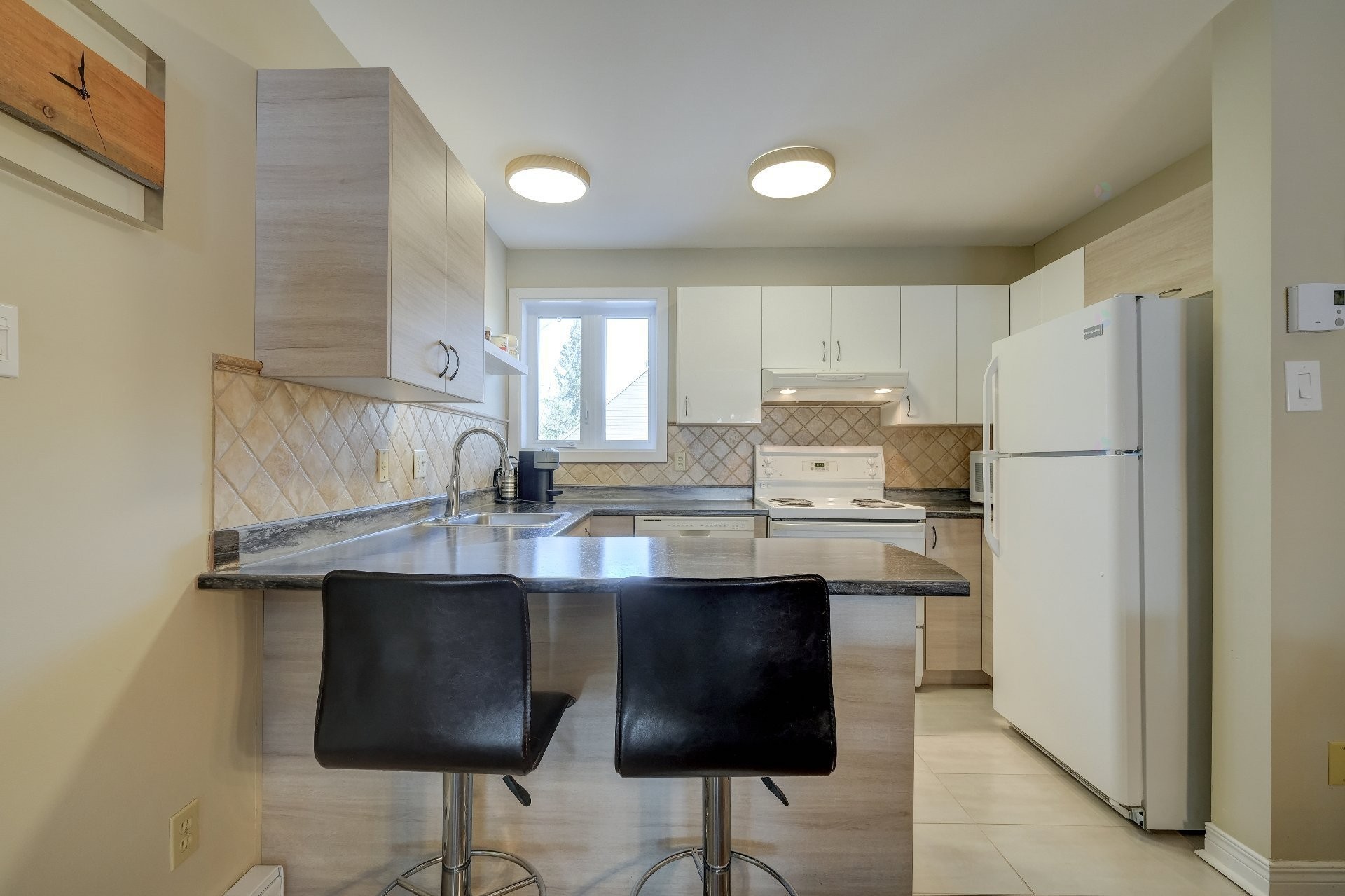 









177


Rue Dorchester

,
Bromont,




QC
J2L1P9

