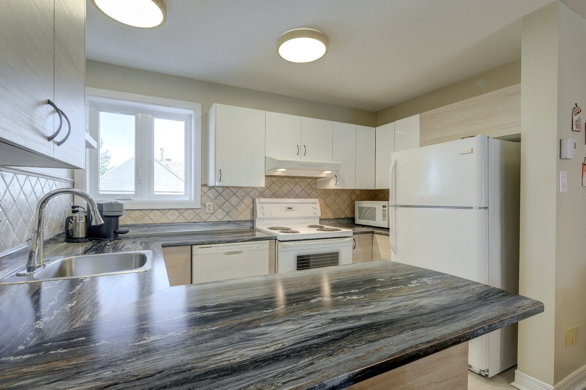 









177


Rue Dorchester

,
Bromont,




QC
J2L1P9

