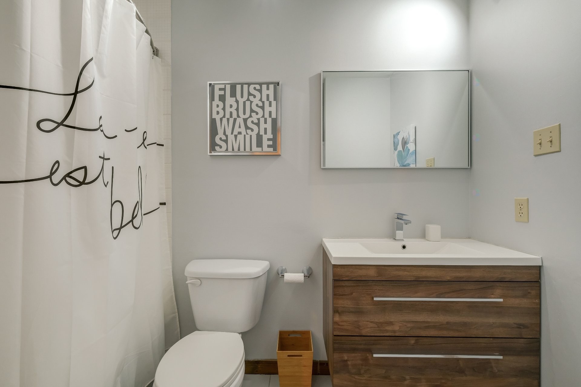 









177


Rue Dorchester

,
Bromont,




QC
J2L1P9

