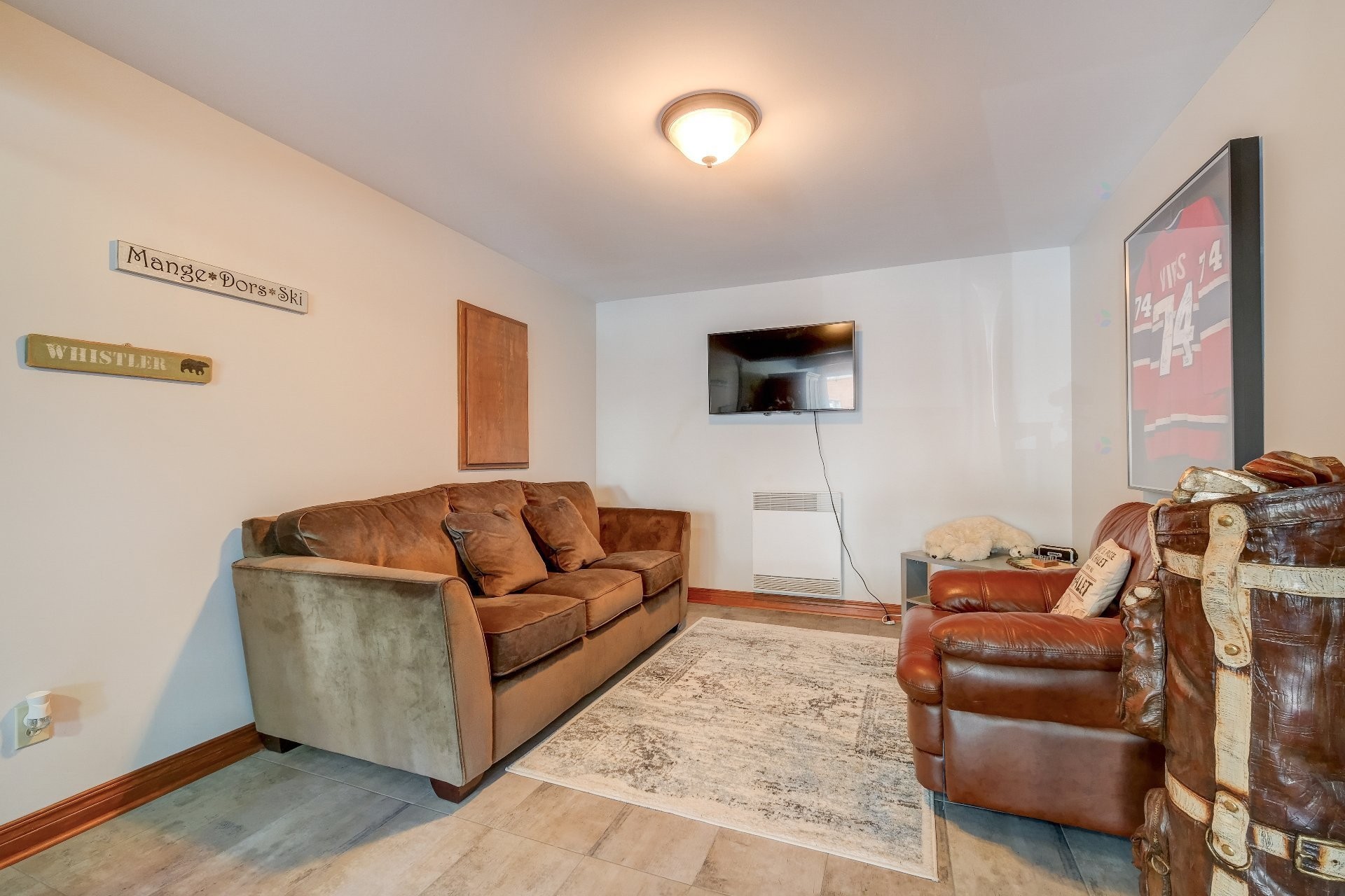 









177


Rue Dorchester

,
Bromont,




QC
J2L1P9

