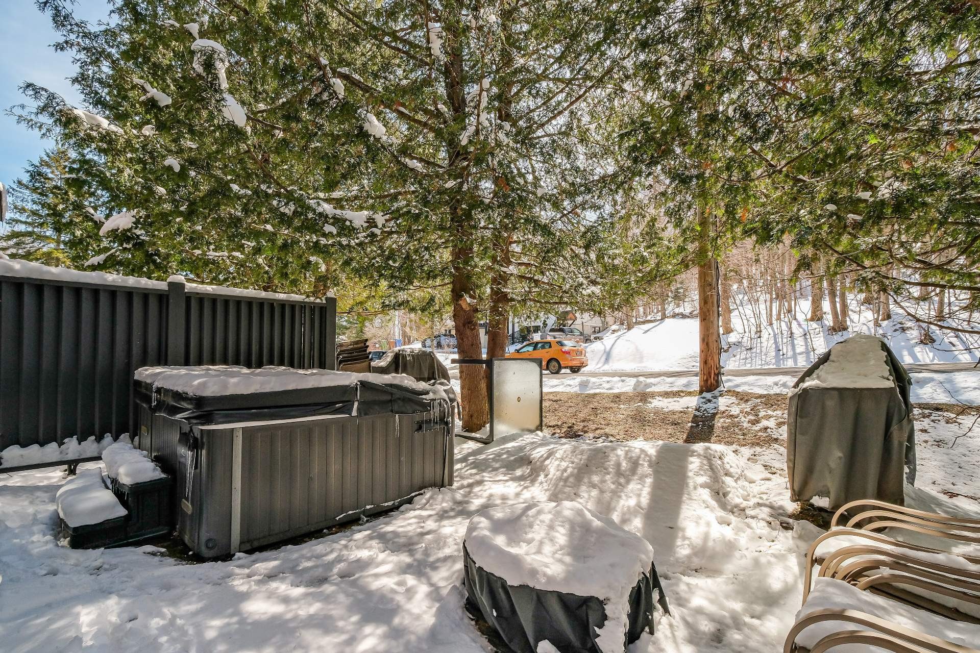 









177


Rue Dorchester

,
Bromont,




QC
J2L1P9

