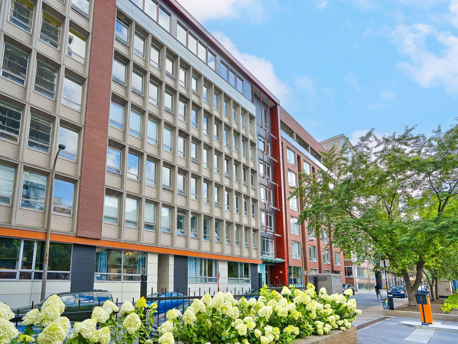 









1200


Rue St-Alexandre

, 119,
Montréal (Ville-Marie),




QC
H3B3H5

