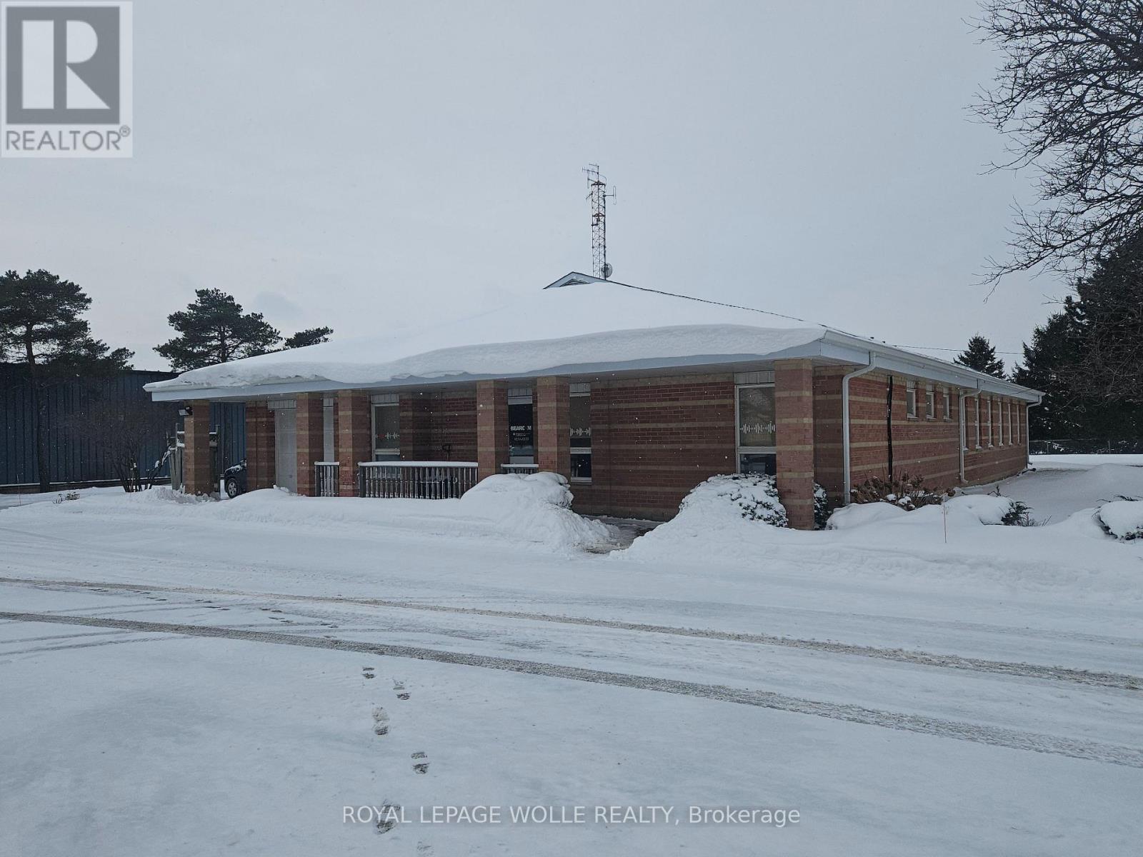 












30 RIDGEWAY CIRCLE

,
Woodstock,




Ontario
N4V1C9

