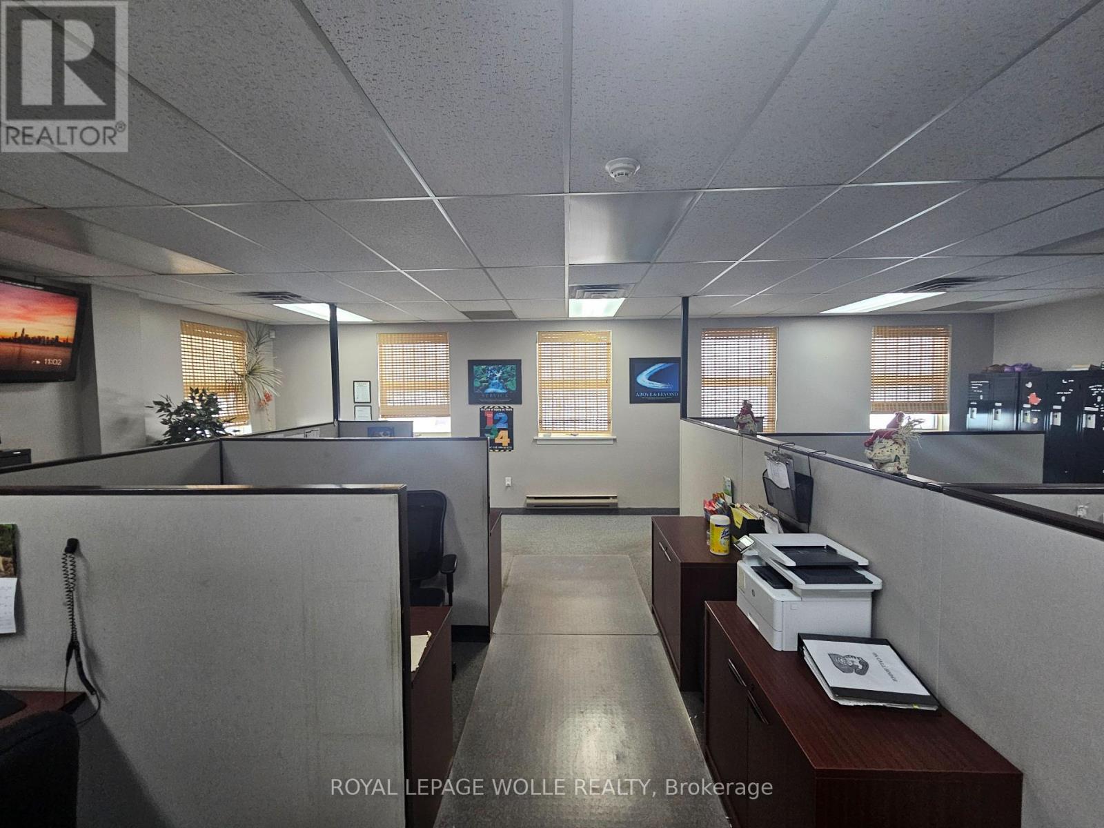 












30 RIDGEWAY CIRCLE

,
Woodstock,




Ontario
N4V1C9

