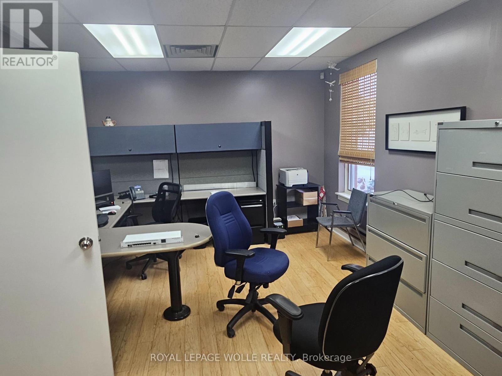 












30 RIDGEWAY CIRCLE

,
Woodstock,




Ontario
N4V1C9

