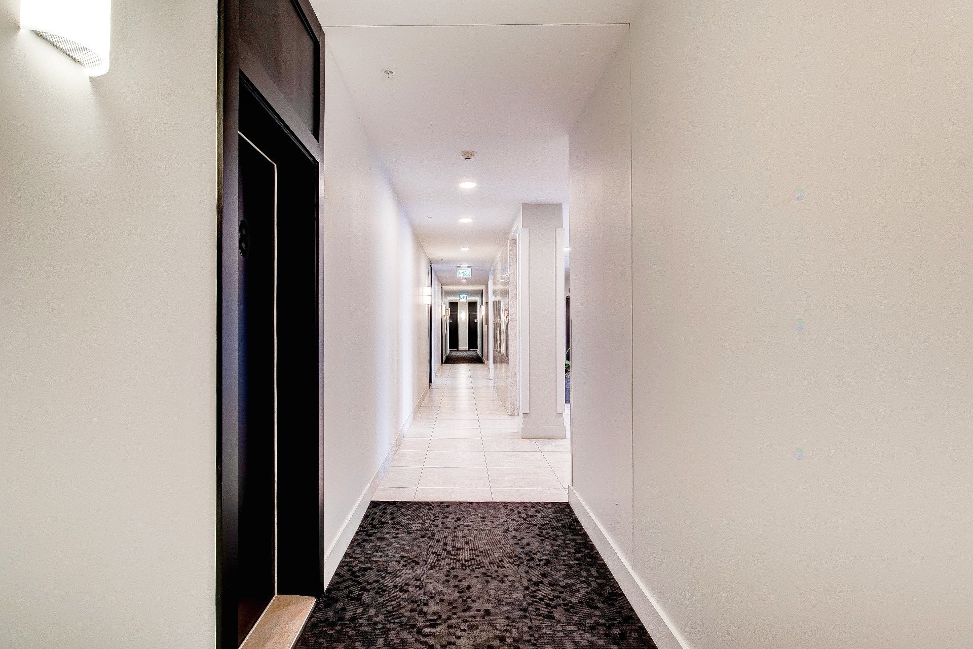 









9185


Rue Lennon

, 113,
Brossard,




QC
J3Y0R8

