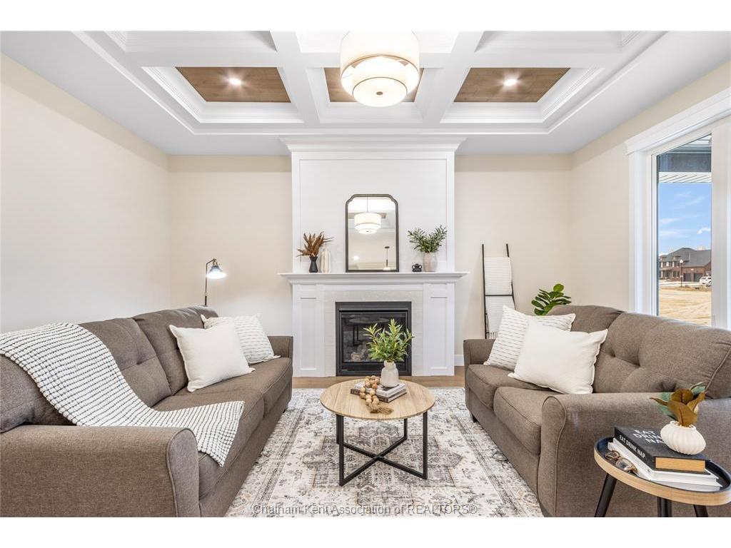 









44


BLOOMINGTON

Way,
Chatham,




ON
N7L 0H2

