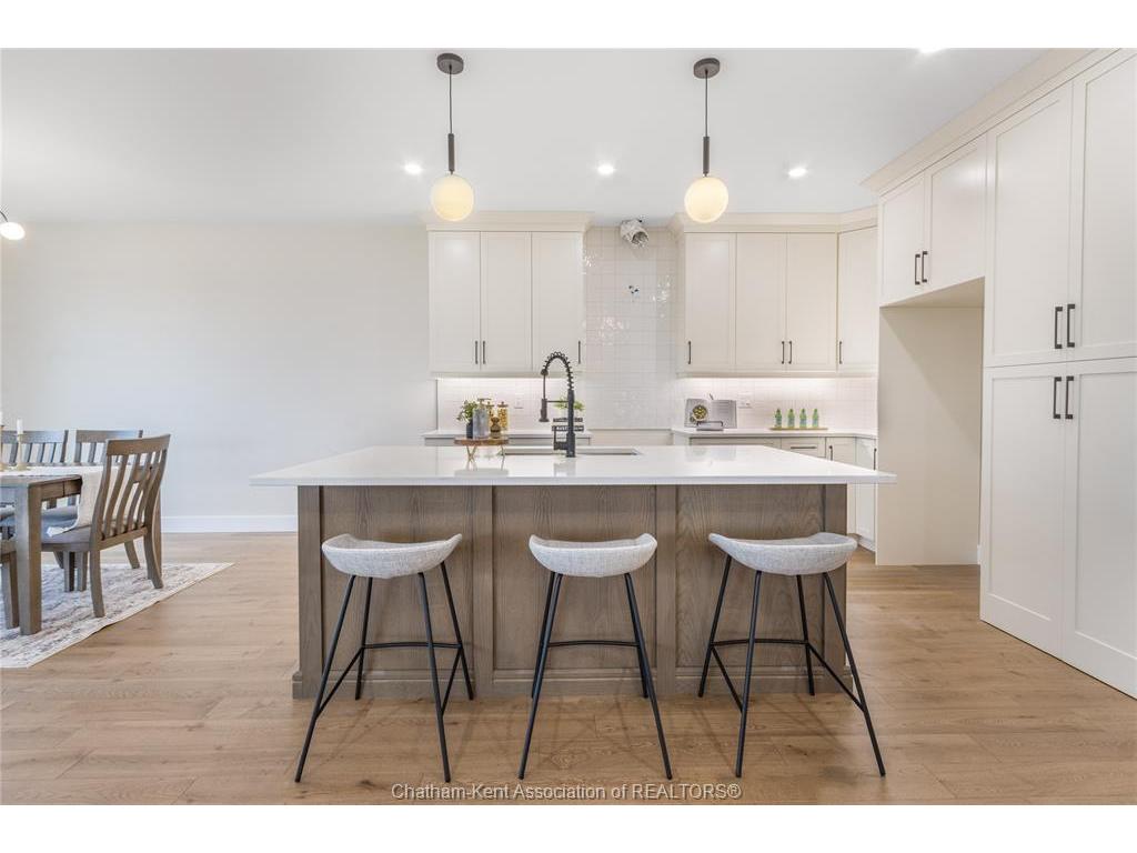 









44


BLOOMINGTON

Way,
Chatham,




ON
N7L 0H2

