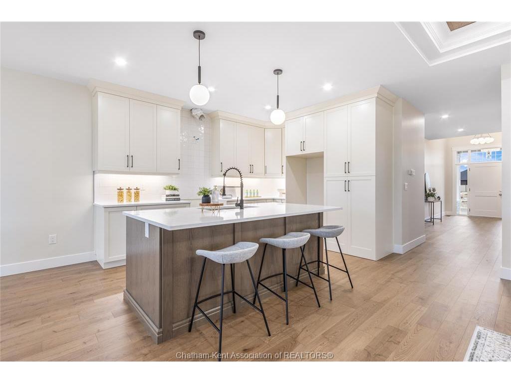 









44


BLOOMINGTON

Way,
Chatham,




ON
N7L 0H2

