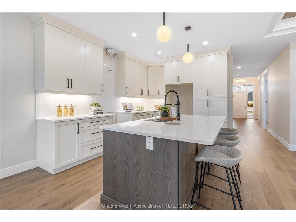 









44


BLOOMINGTON

Way,
Chatham,




ON
N7L 0H2

