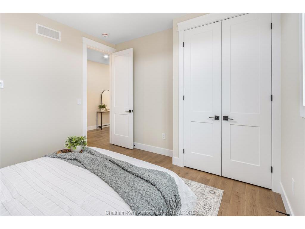 









44


BLOOMINGTON

Way,
Chatham,




ON
N7L 0H2

