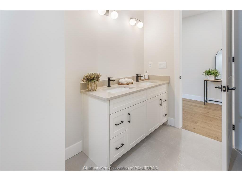 









44


BLOOMINGTON

Way,
Chatham,




ON
N7L 0H2

