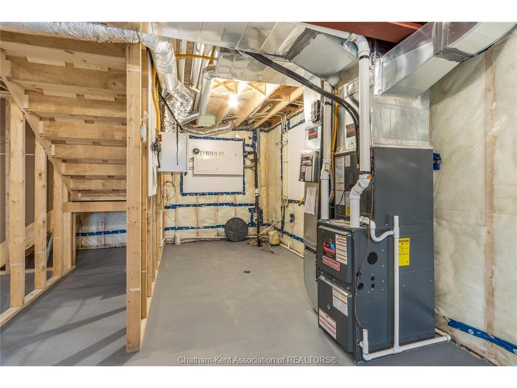 









44


BLOOMINGTON

Way,
Chatham,




ON
N7L 0H2

