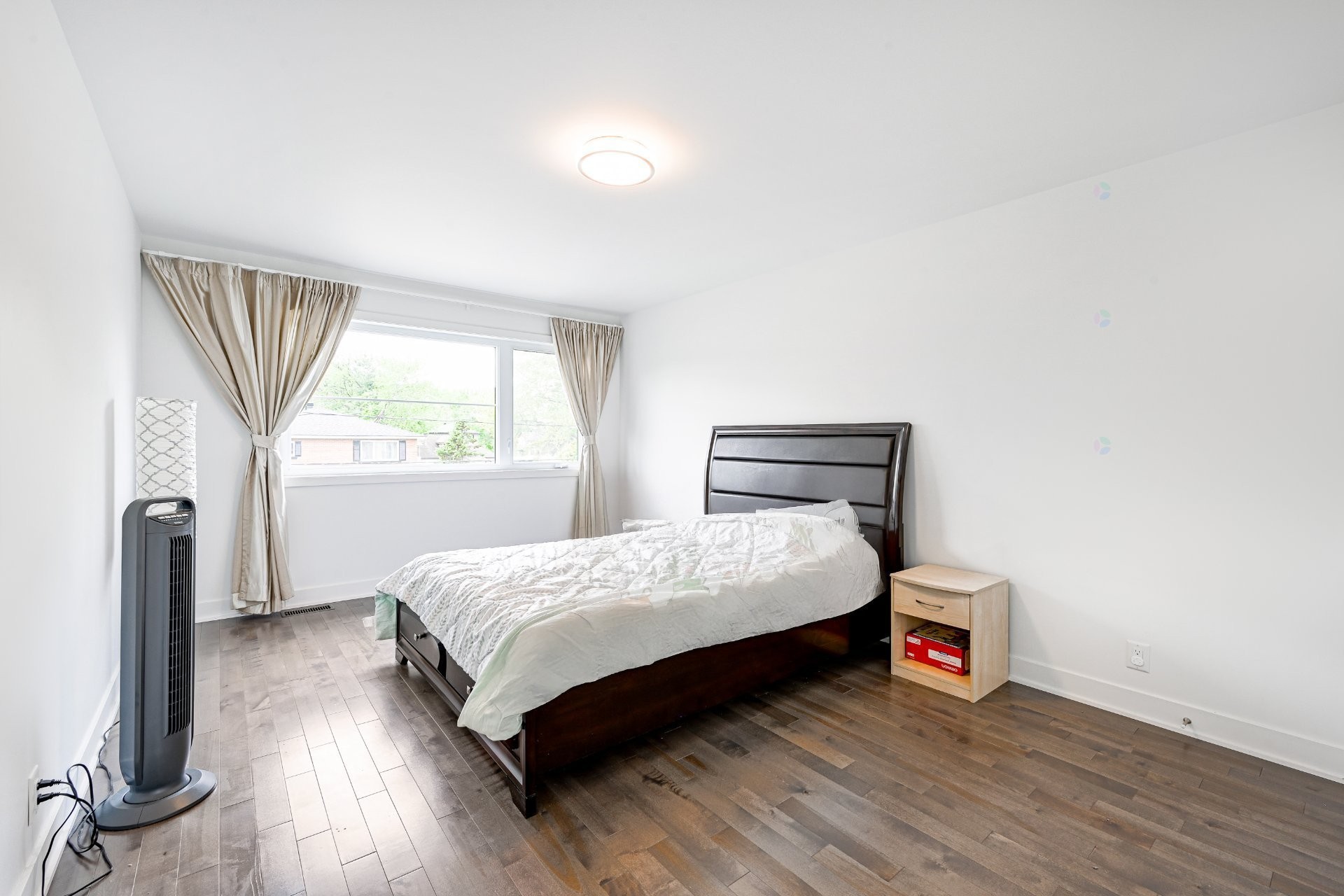 









288


Rue Chambly

,
Longueuil (Greenfield Park),




QC
J4V2E7

