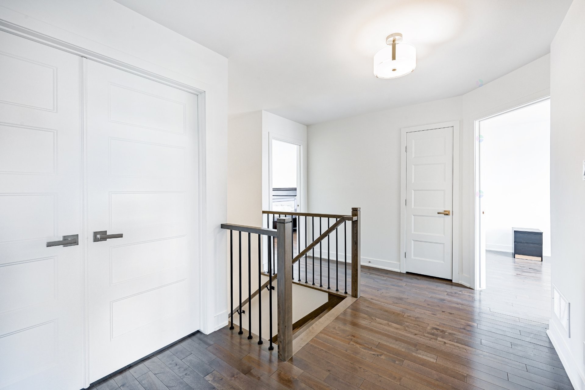 









288


Rue Chambly

,
Longueuil (Greenfield Park),




QC
J4V2E7

