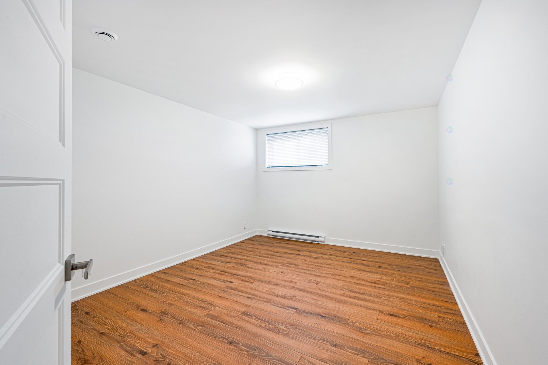 









288


Rue Chambly

,
Longueuil (Greenfield Park),




QC
J4V2E7

