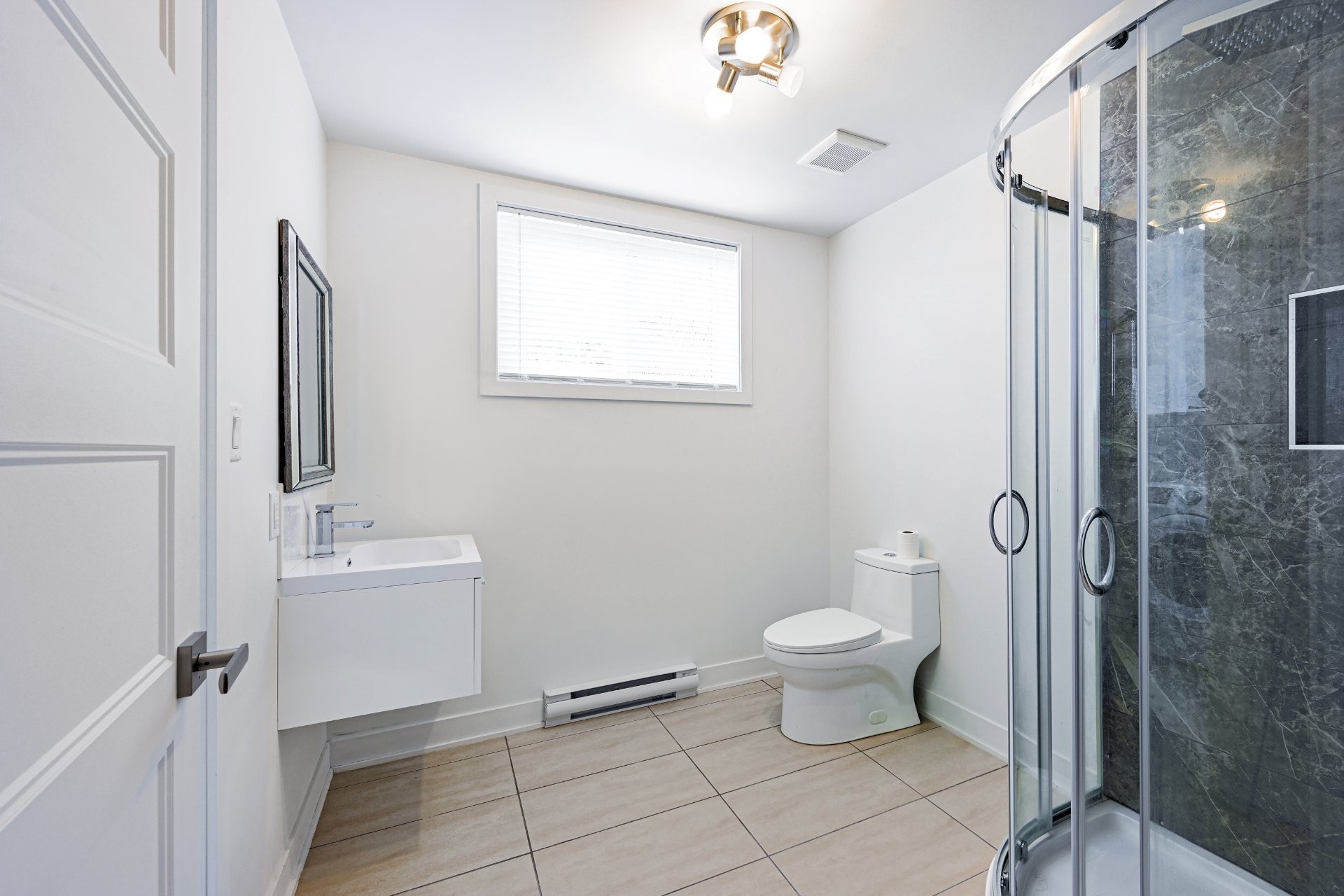 









288


Rue Chambly

,
Longueuil (Greenfield Park),




QC
J4V2E7

