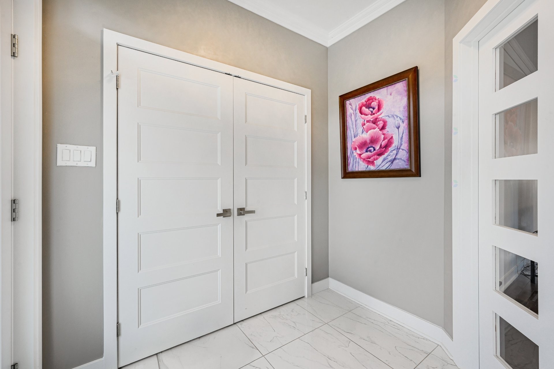 









288


Rue Chambly

,
Longueuil (Greenfield Park),




QC
J4V2E7

