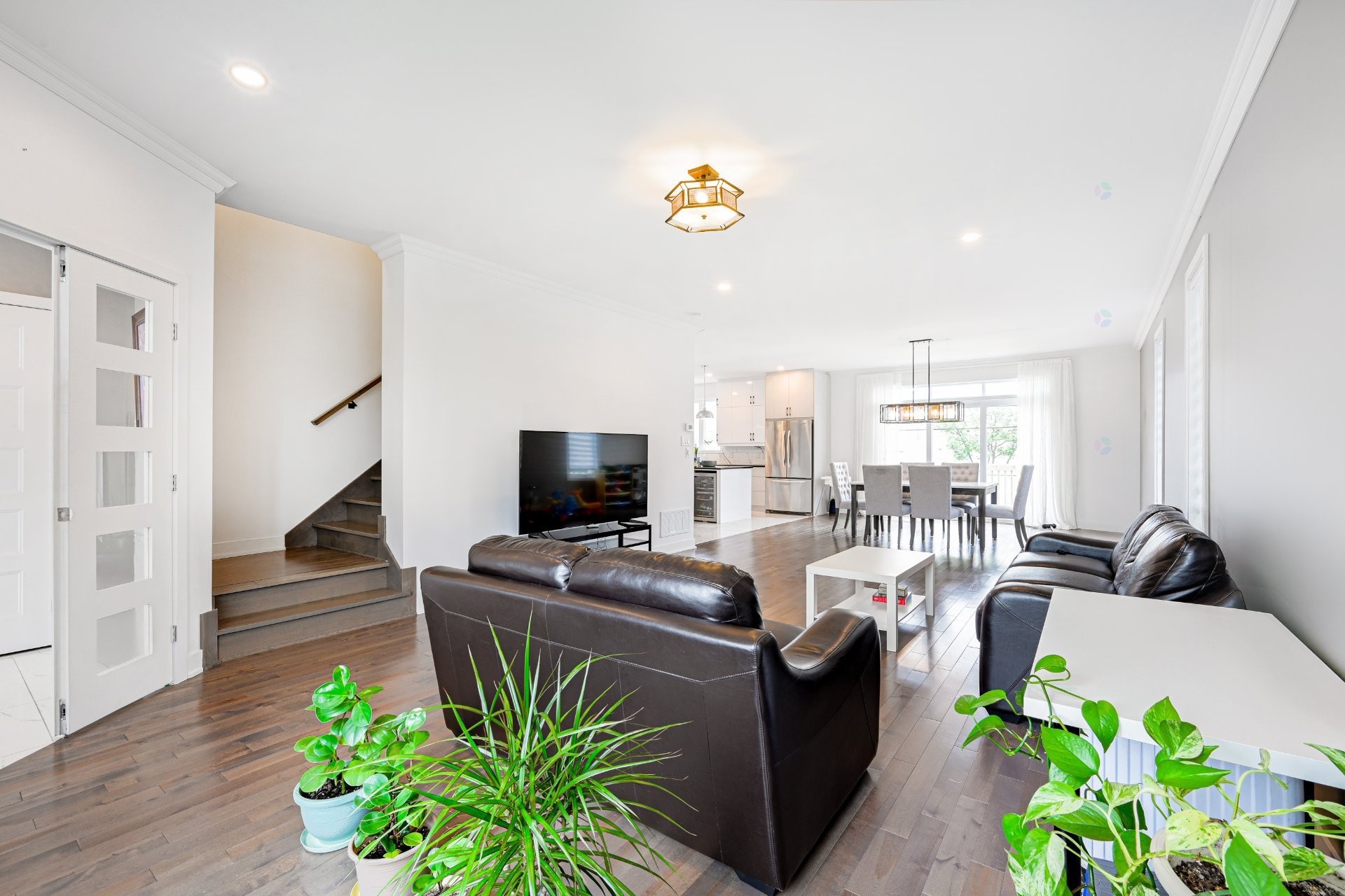 









288


Rue Chambly

,
Longueuil (Greenfield Park),




QC
J4V2E7

