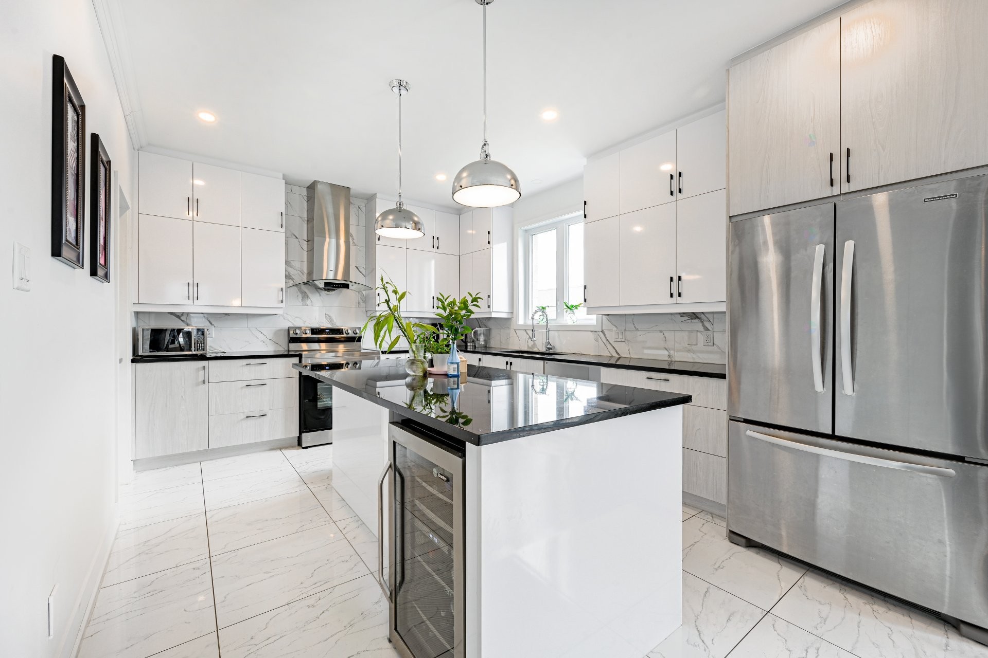 









288


Rue Chambly

,
Longueuil (Greenfield Park),




QC
J4V2E7

