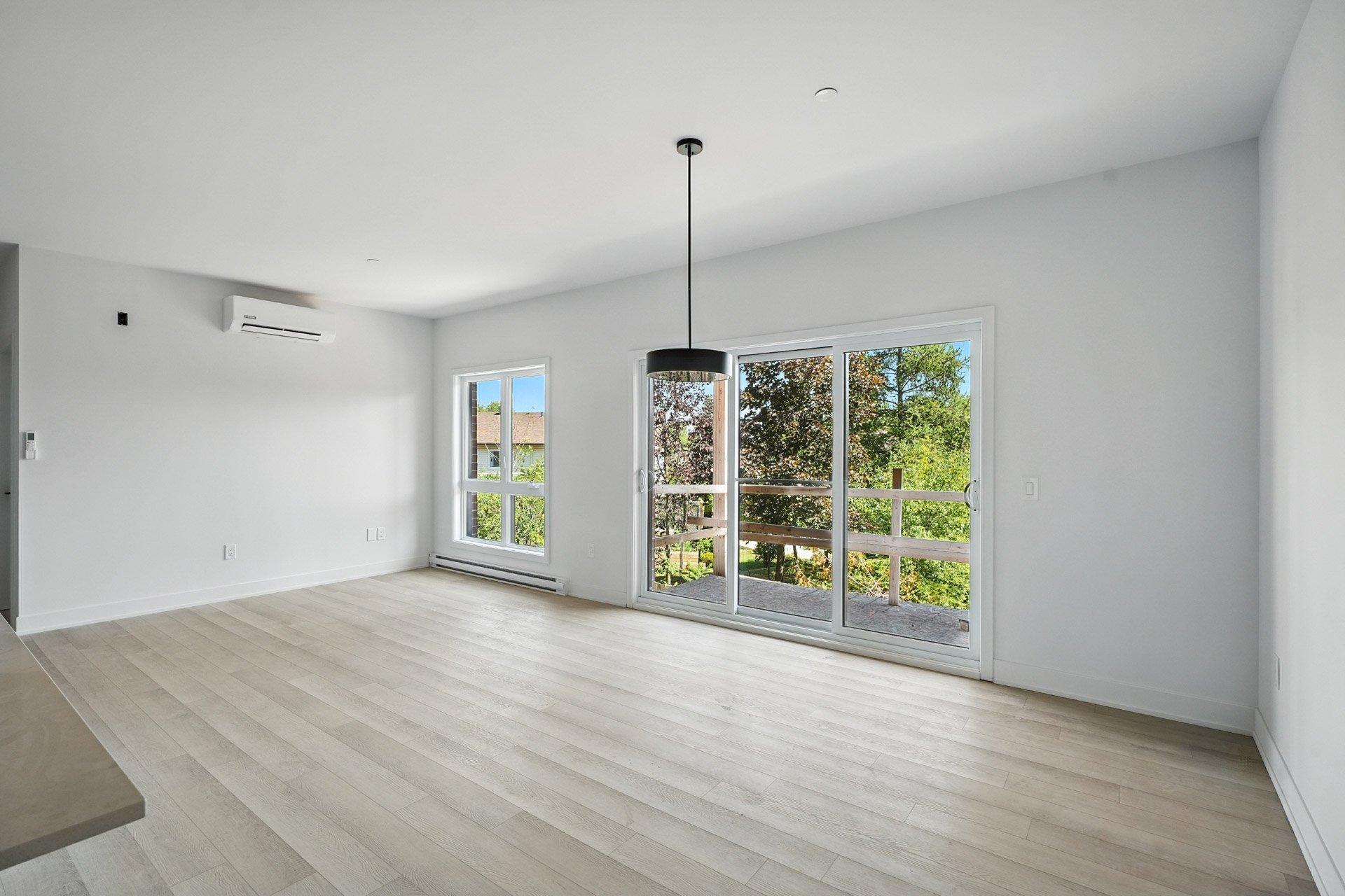 









312


Ch. Freeman

, 104,
Gatineau (Hull),




QC
J8Z2B6

