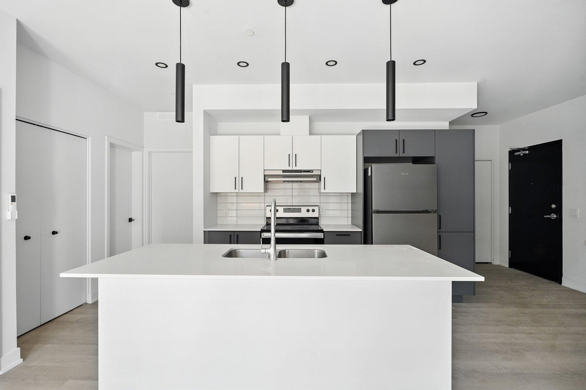 









312


Ch. Freeman

, 202,
Gatineau (Hull),




QC
J8Z2B6

