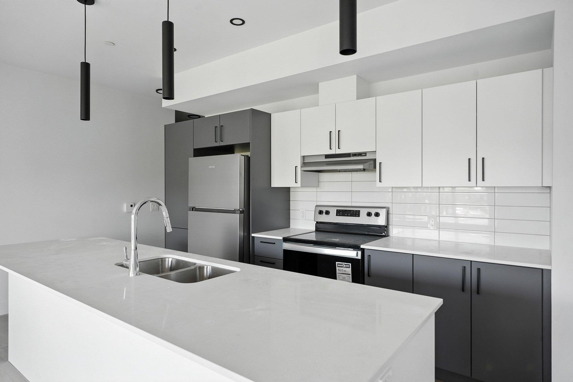 









312


Ch. Freeman

, 204,
Gatineau (Hull),




QC
J8Z2B6

