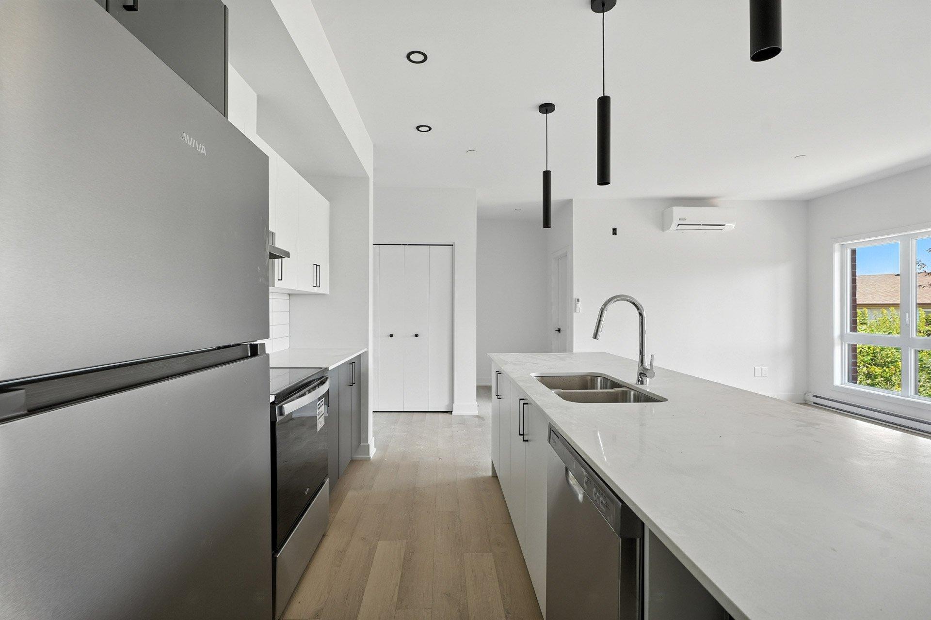 









312


Ch. Freeman

, 204,
Gatineau (Hull),




QC
J8Z2B6

