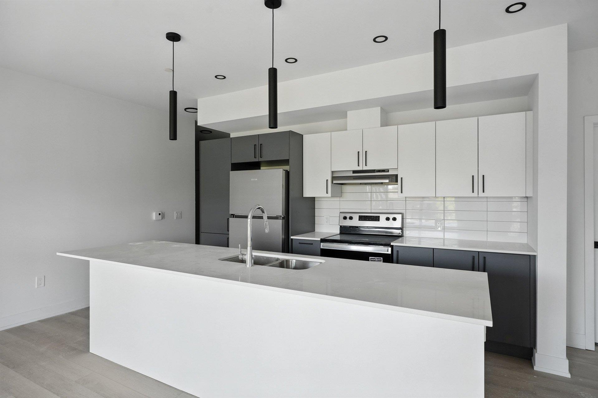 









312


Ch. Freeman

, 204,
Gatineau (Hull),




QC
J8Z2B6

