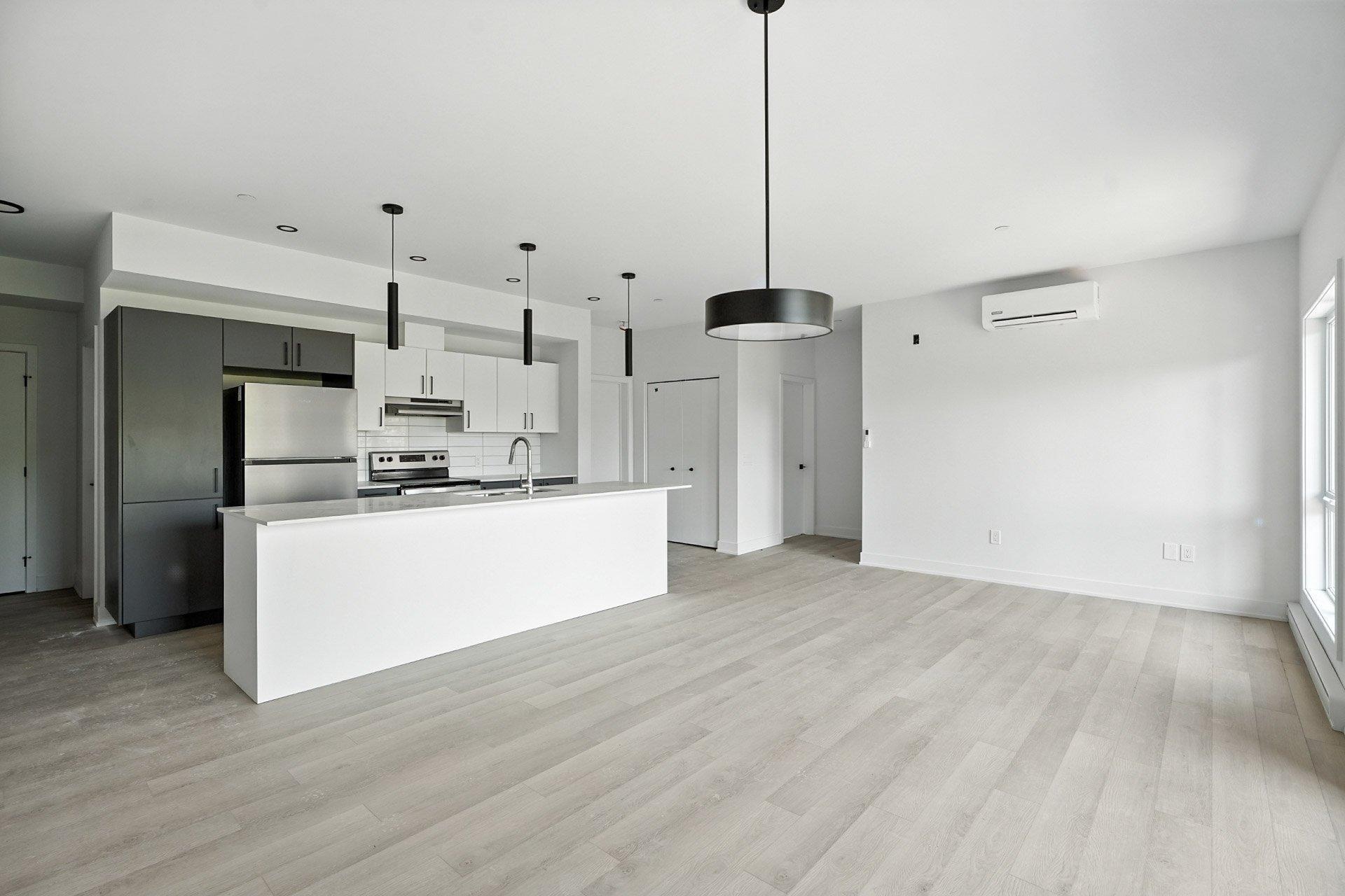 









312


Ch. Freeman

, 204,
Gatineau (Hull),




QC
J8Z2B6

