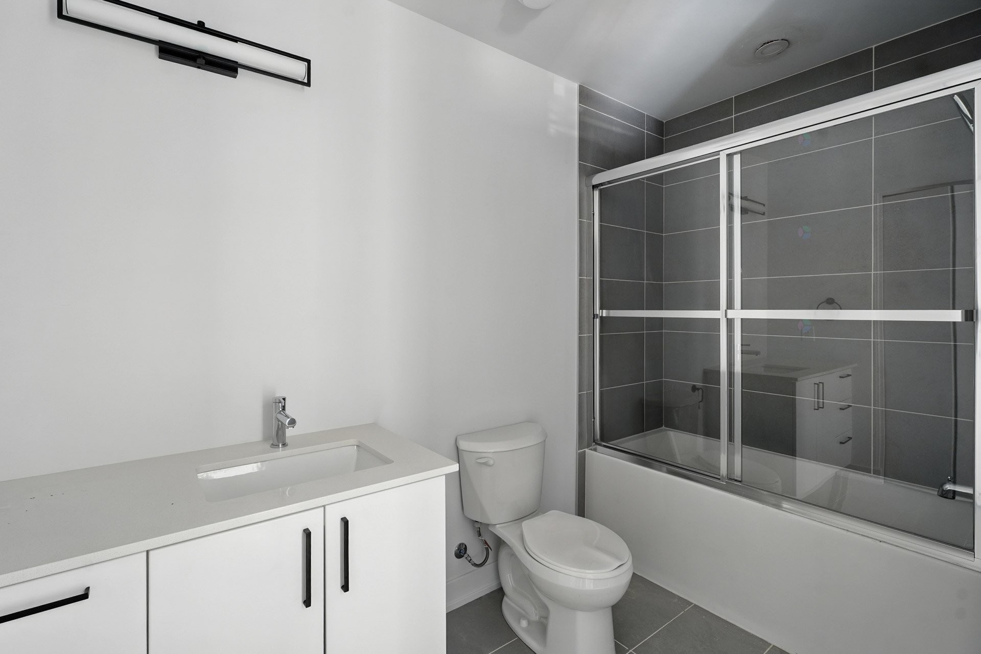 









312


Ch. Freeman

, 301,
Gatineau (Hull),




QC
J8Z2B6

