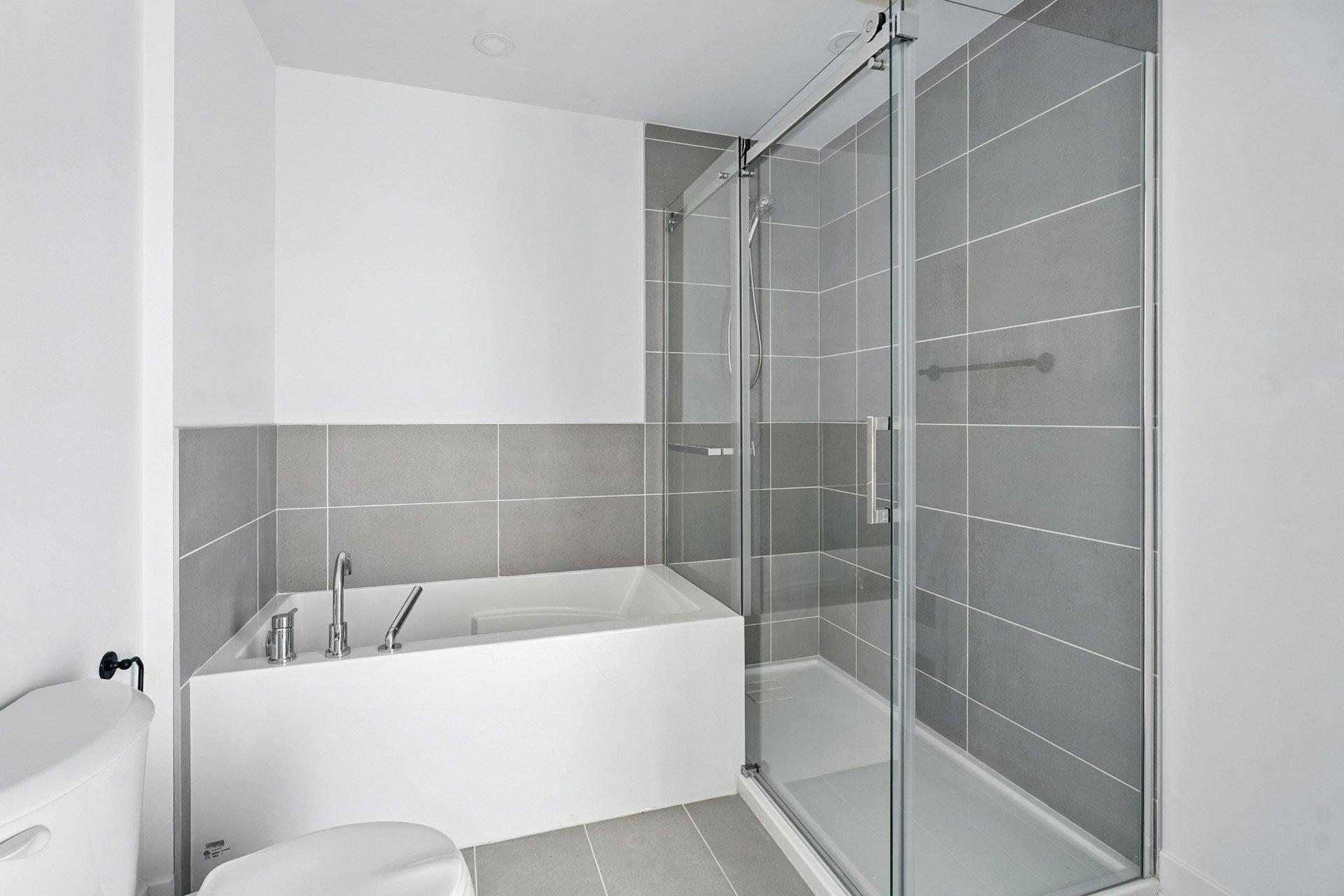 









312


Ch. Freeman

, 302,
Gatineau (Hull),




QC
J8Z2B6

