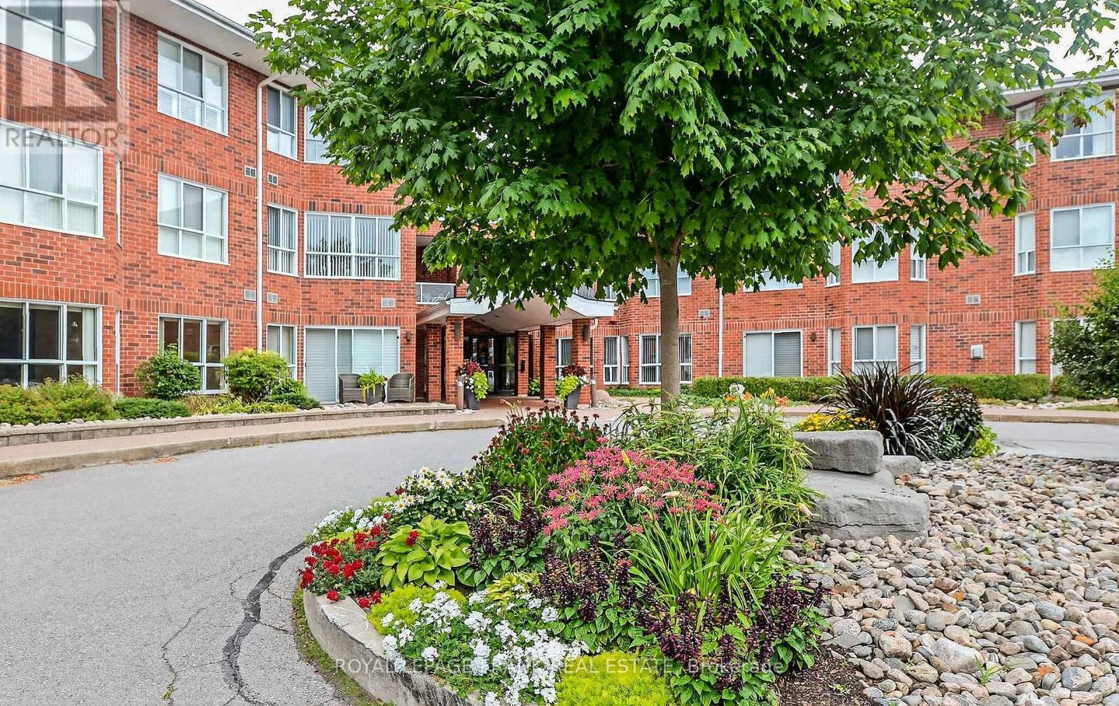 












110 - 3 HERITAGE WAY

,
Kawartha Lakes (Lindsay),




Ontario
K9V5Z1

