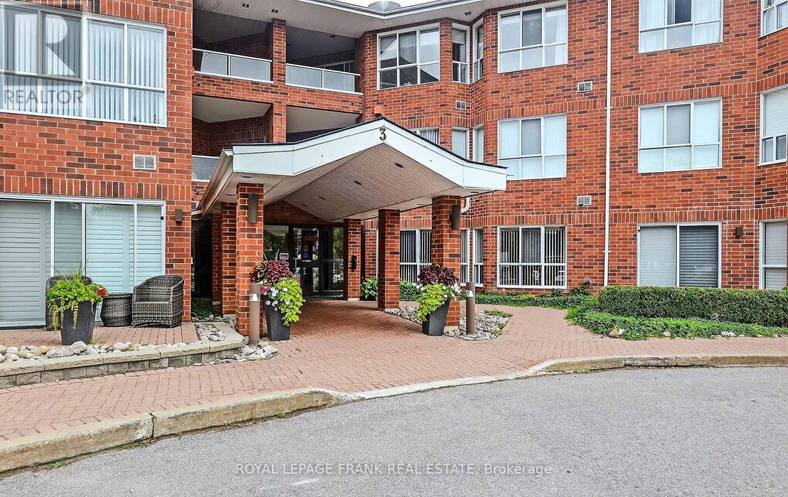 












110 - 3 HERITAGE WAY

,
Kawartha Lakes (Lindsay),




Ontario
K9V5Z1

