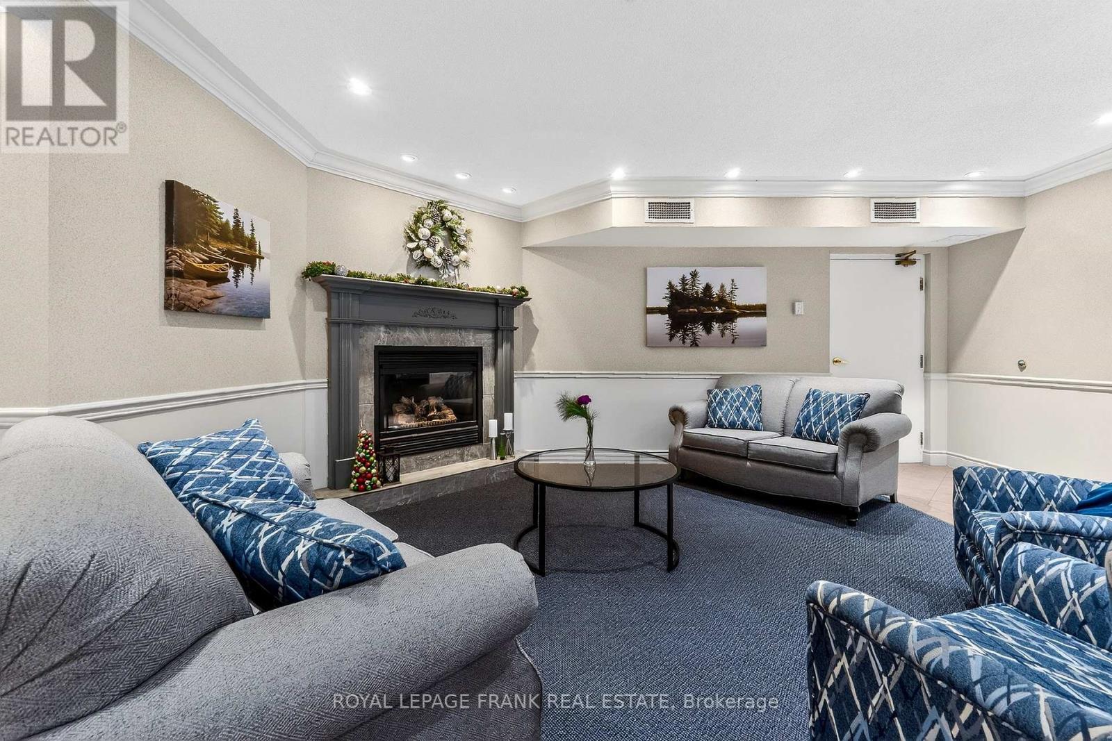 












110 - 3 HERITAGE WAY

,
Kawartha Lakes (Lindsay),




Ontario
K9V5Z1

