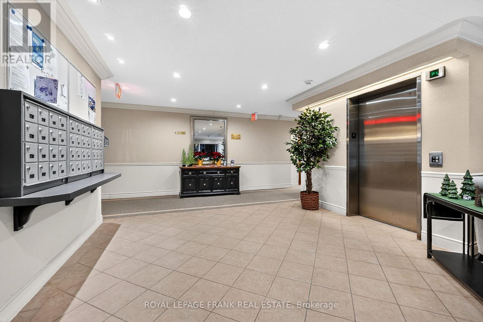 












110 - 3 HERITAGE WAY

,
Kawartha Lakes (Lindsay),




Ontario
K9V5Z1

