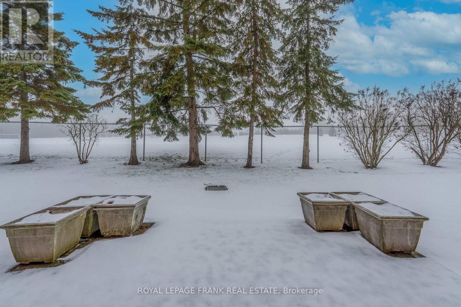 












110 - 3 HERITAGE WAY

,
Kawartha Lakes (Lindsay),




Ontario
K9V5Z1

