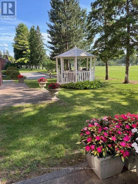 












110 - 3 HERITAGE WAY

,
Kawartha Lakes (Lindsay),




Ontario
K9V5Z1

