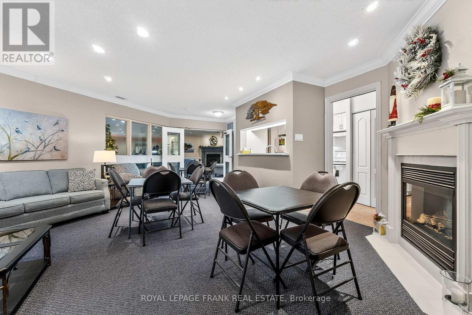 












110 - 3 HERITAGE WAY

,
Kawartha Lakes (Lindsay),




Ontario
K9V5Z1

