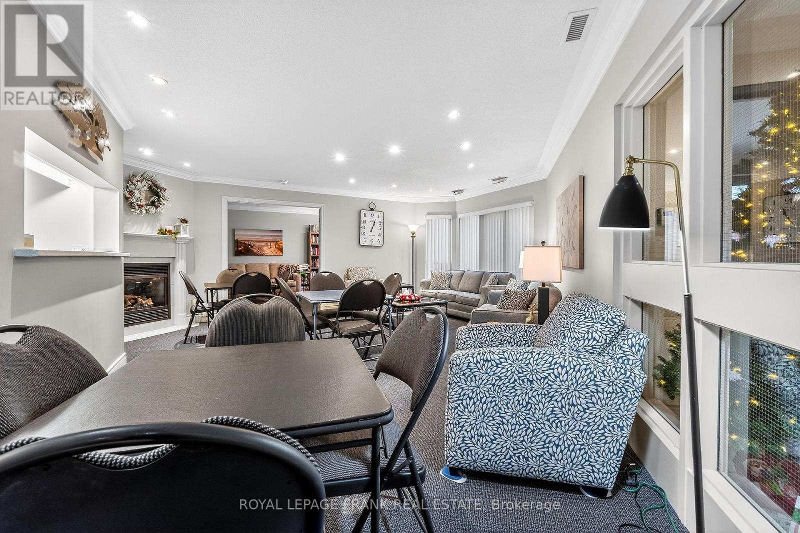 












110 - 3 HERITAGE WAY

,
Kawartha Lakes (Lindsay),




Ontario
K9V5Z1

