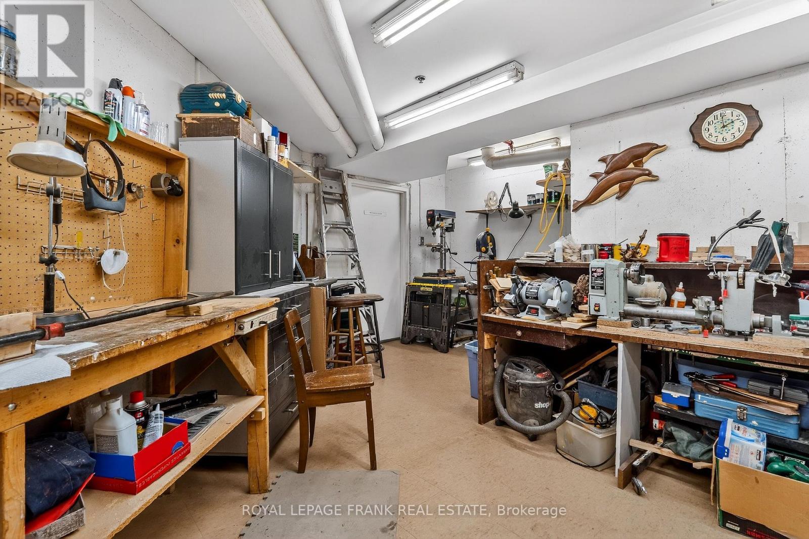 












110 - 3 HERITAGE WAY

,
Kawartha Lakes (Lindsay),




Ontario
K9V5Z1

