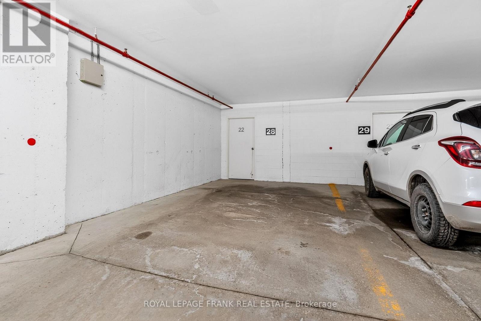 












110 - 3 HERITAGE WAY

,
Kawartha Lakes (Lindsay),




Ontario
K9V5Z1

