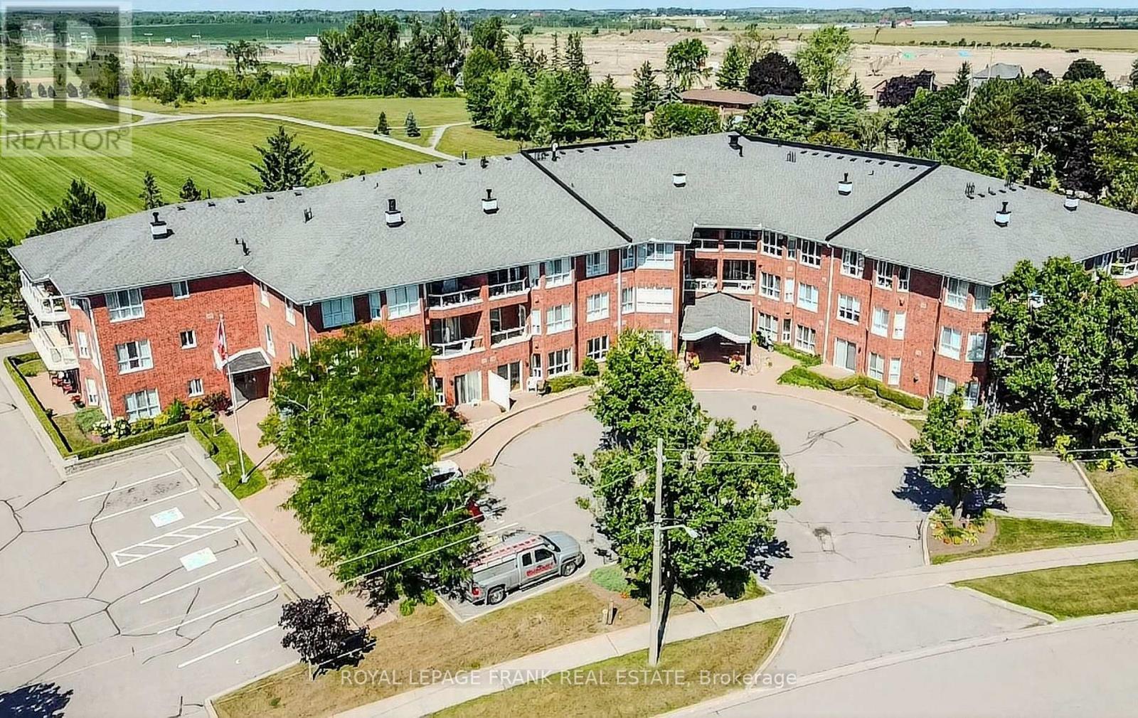 












110 - 3 HERITAGE WAY

,
Kawartha Lakes (Lindsay),




Ontario
K9V5Z1

