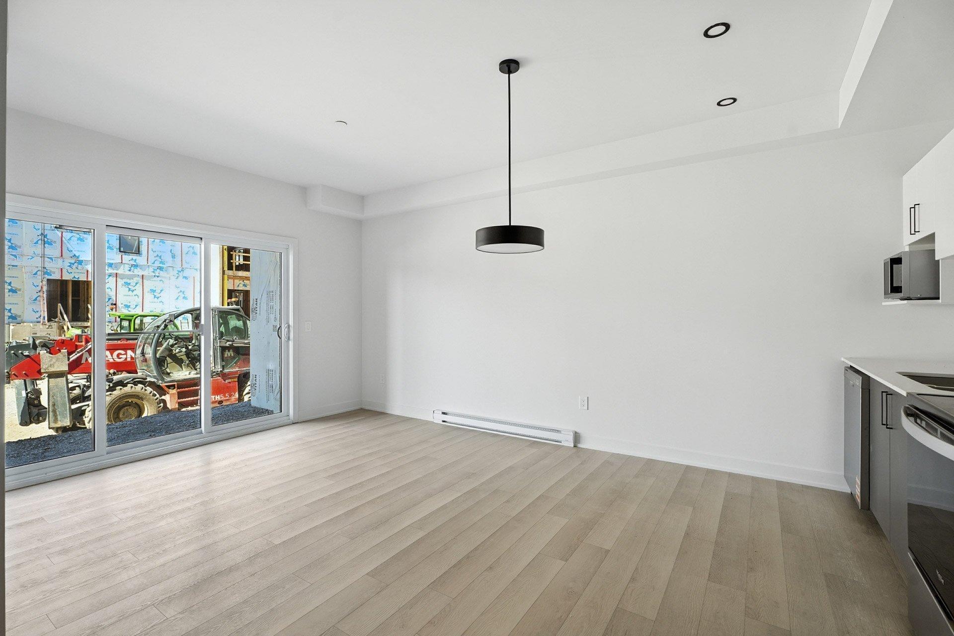 









312


Ch. Freeman

, 403,
Gatineau (Hull),




QC
J8Z2B6

