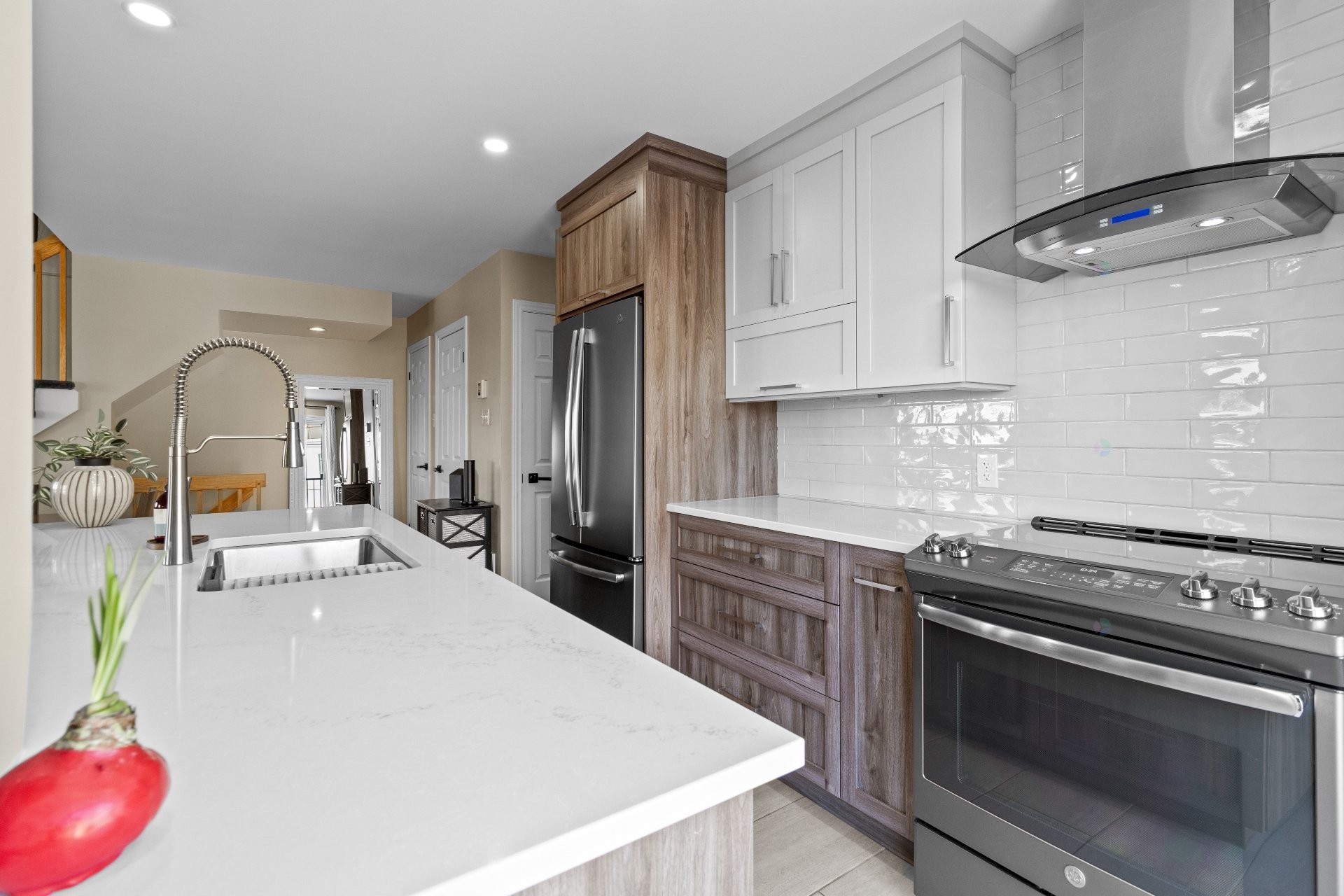 









3384


Boul. Gareau

,
Longueuil (Saint-Hubert),




QC
J3Y0J5

