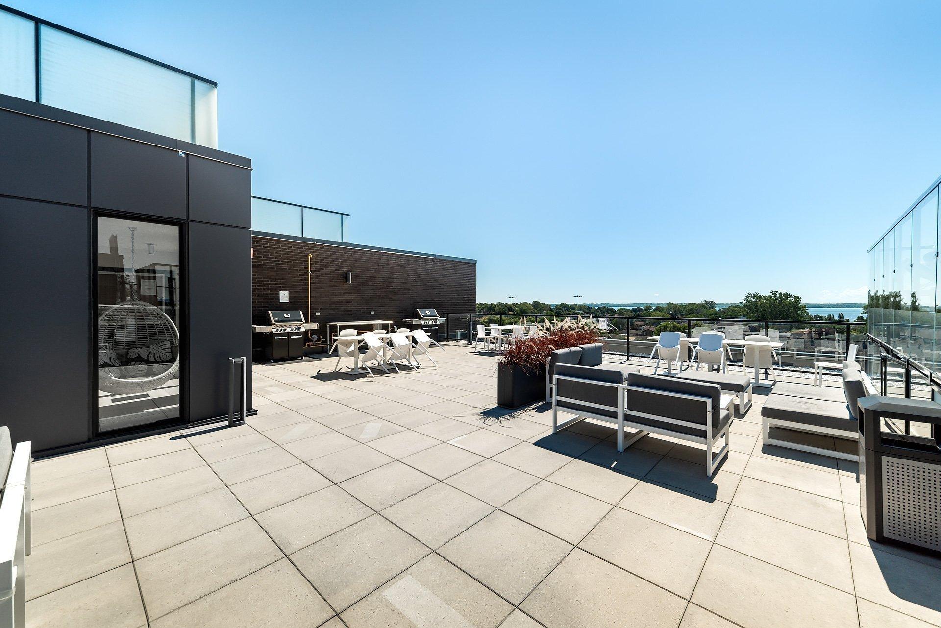 









271


Av. De l'Académie

, 210,
Dorval,




QC
H9S0B4

