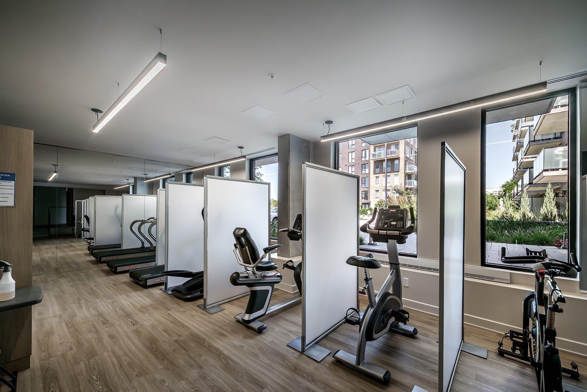 









271


Av. De l'Académie

, 210,
Dorval,




QC
H9S0B4

