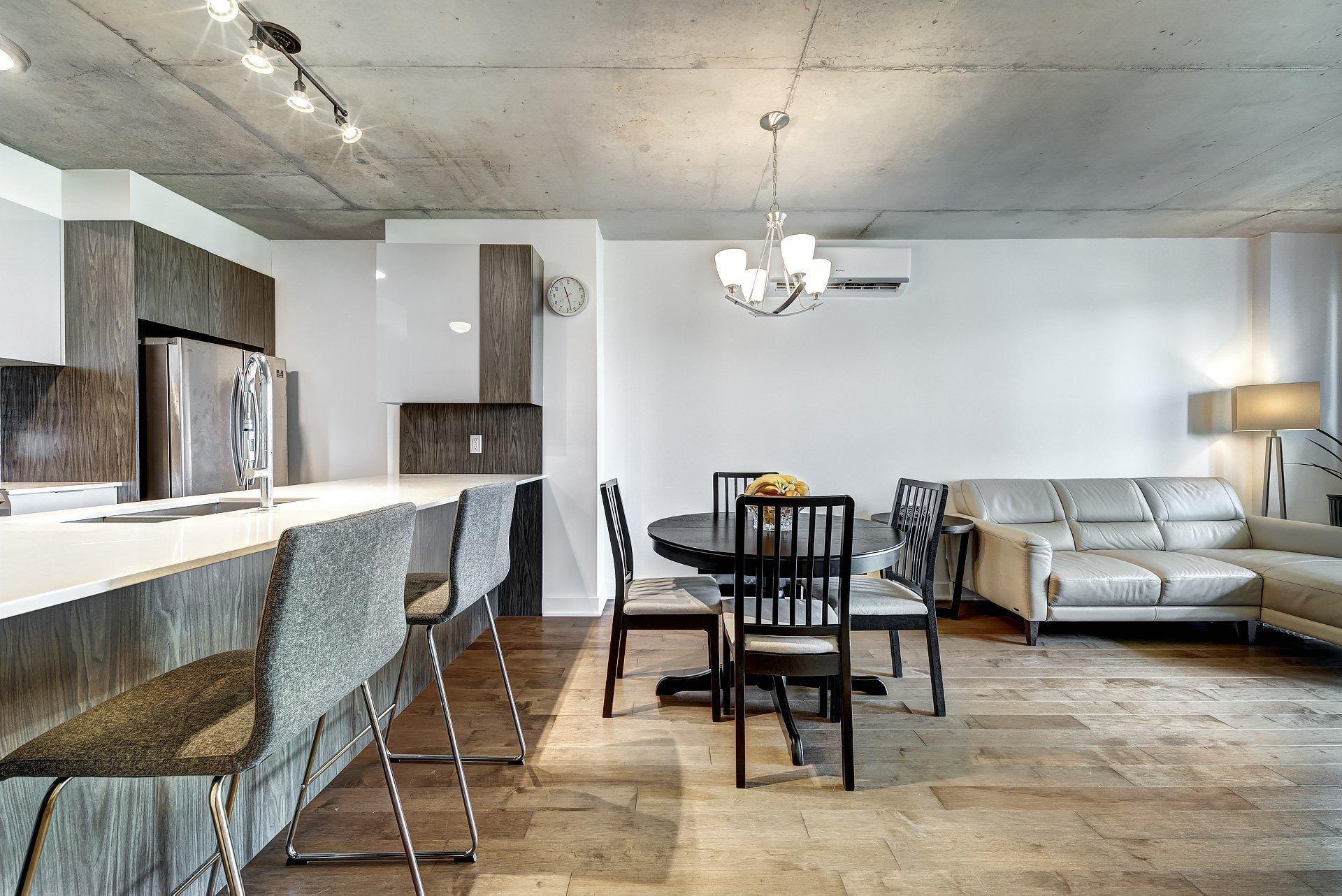 









271


Av. De l'Académie

, 210,
Dorval,




QC
H9S0B4

